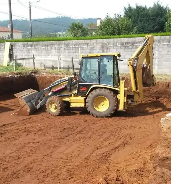 maquinaria excavaliño teo
